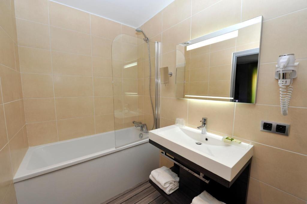 Logis De Bourgogne - 3*